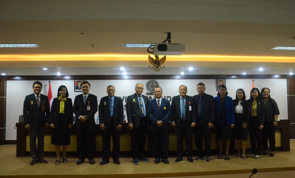 PROMOVENDUS I DEWA NYOMAN USADHA'S DOCTORATE DEGREE AT THE DOCTORAL STUDY PROGRAM OF MANAGEMENT FACULTY OF ECONOMICS AND BUSINESS, UDAYANA UNIVERSITY