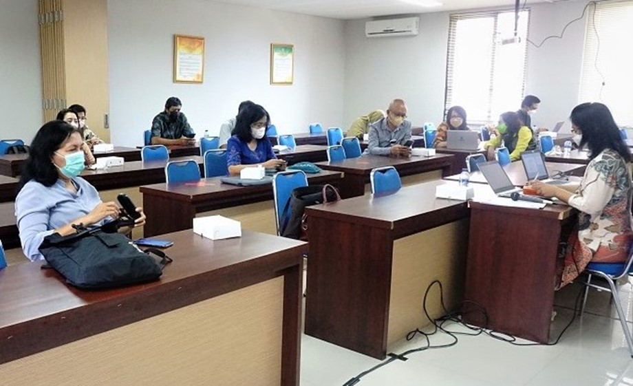 Meeting of Lecturers of Master of Accounting Study Program Even Semester 2021/2022