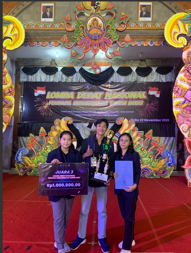 Being active in campus activities did not prevent the Udayana Team Knights from shining and winning third place in the National Debate Competition of the National Festival of the Republic of Students, BEM Undiksha 2022.